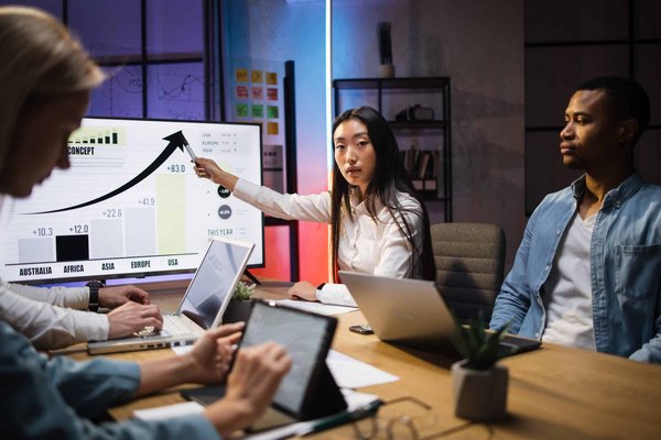 Comment utiliser les données analytiques pour optimiser la satisfaction client en B2B ?